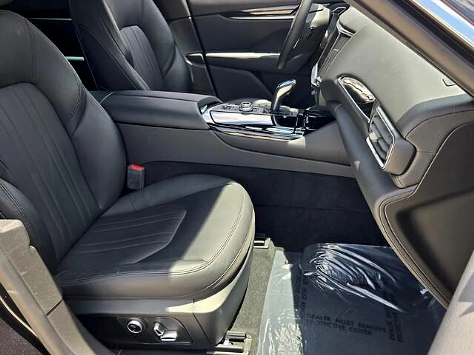 Used 2023 Nero Ribelle Metallic Maserati GT image 16