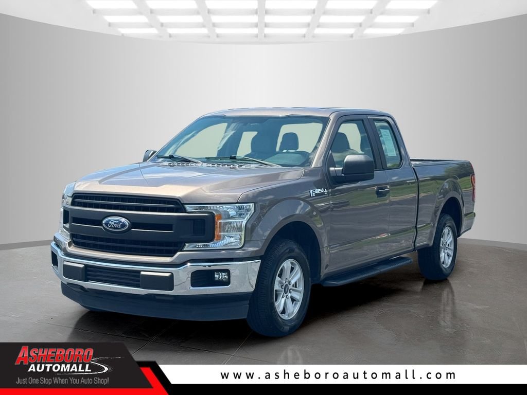 Used 2018 Gray Ford XL image 1