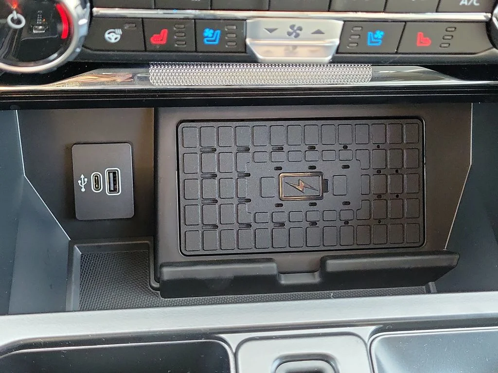 New 2026 Carbonized Gray Metallic Ford Lariat® image 23