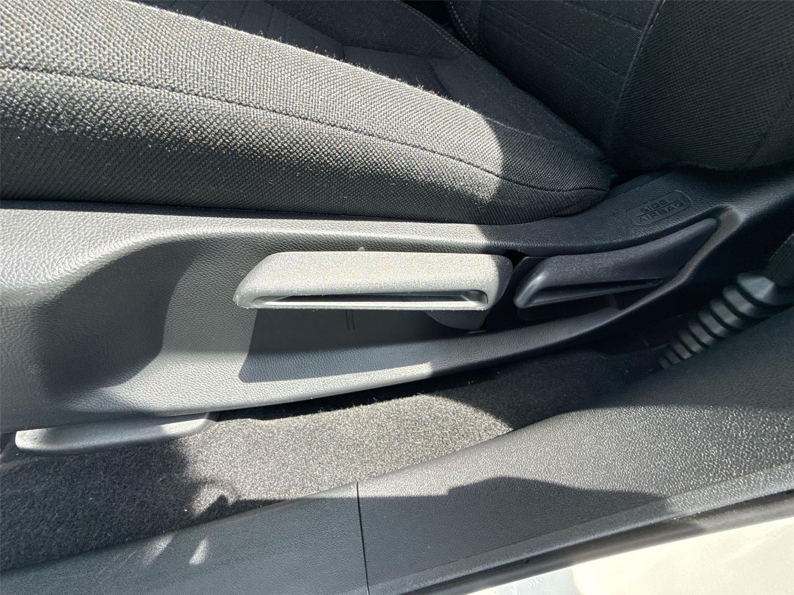2025 Honda HR-V LX - Photo 15