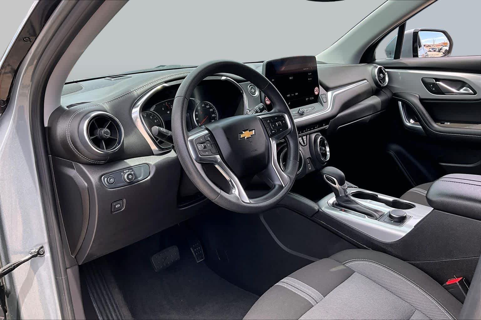 Used 2025 Sterling Gray Metallic Chevrolet LT image 16