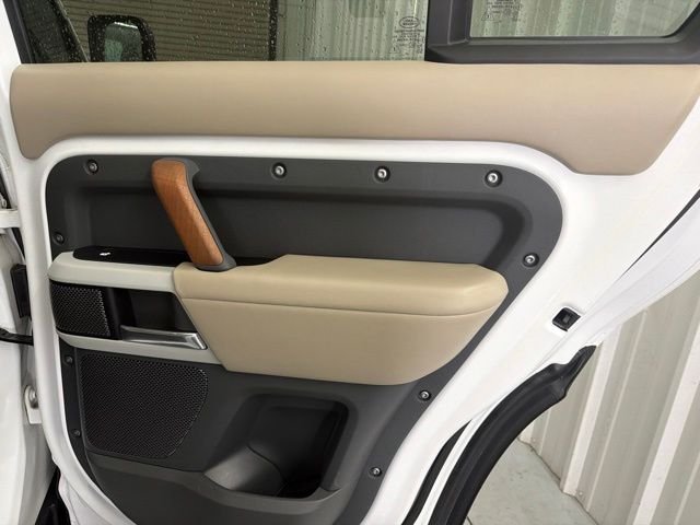 Used 2020 Fuji White Land Rover HSE image 20