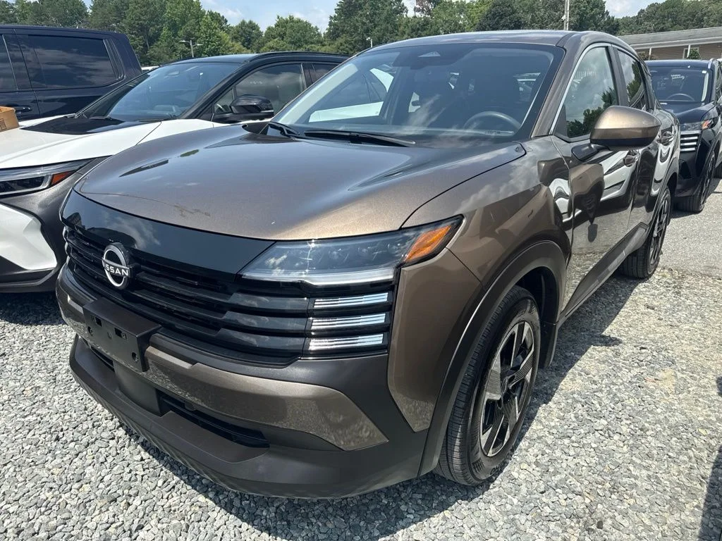 Used 2025 Brown Nissan SV image 1