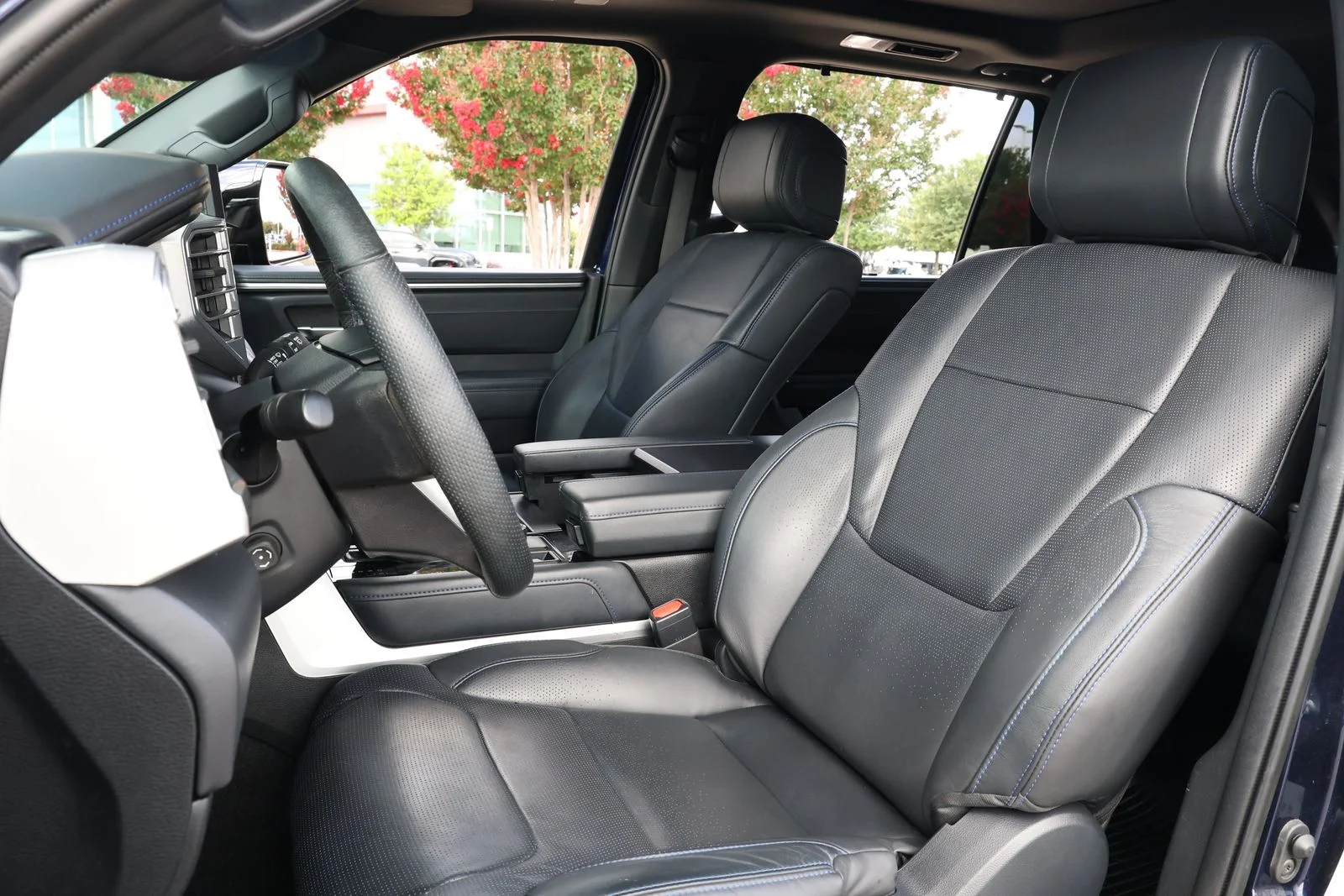 Used 2023  Toyota Platinum image 32