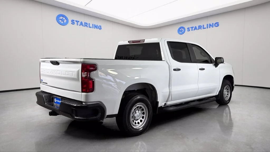 Used 2025 Summit White Chevrolet WT image 9