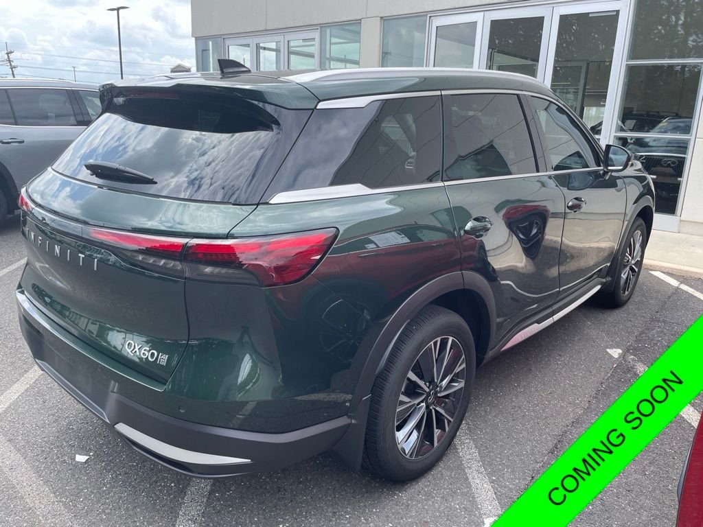 Certified Used 2026 Deep Emerald INFINITI LUXE image 1