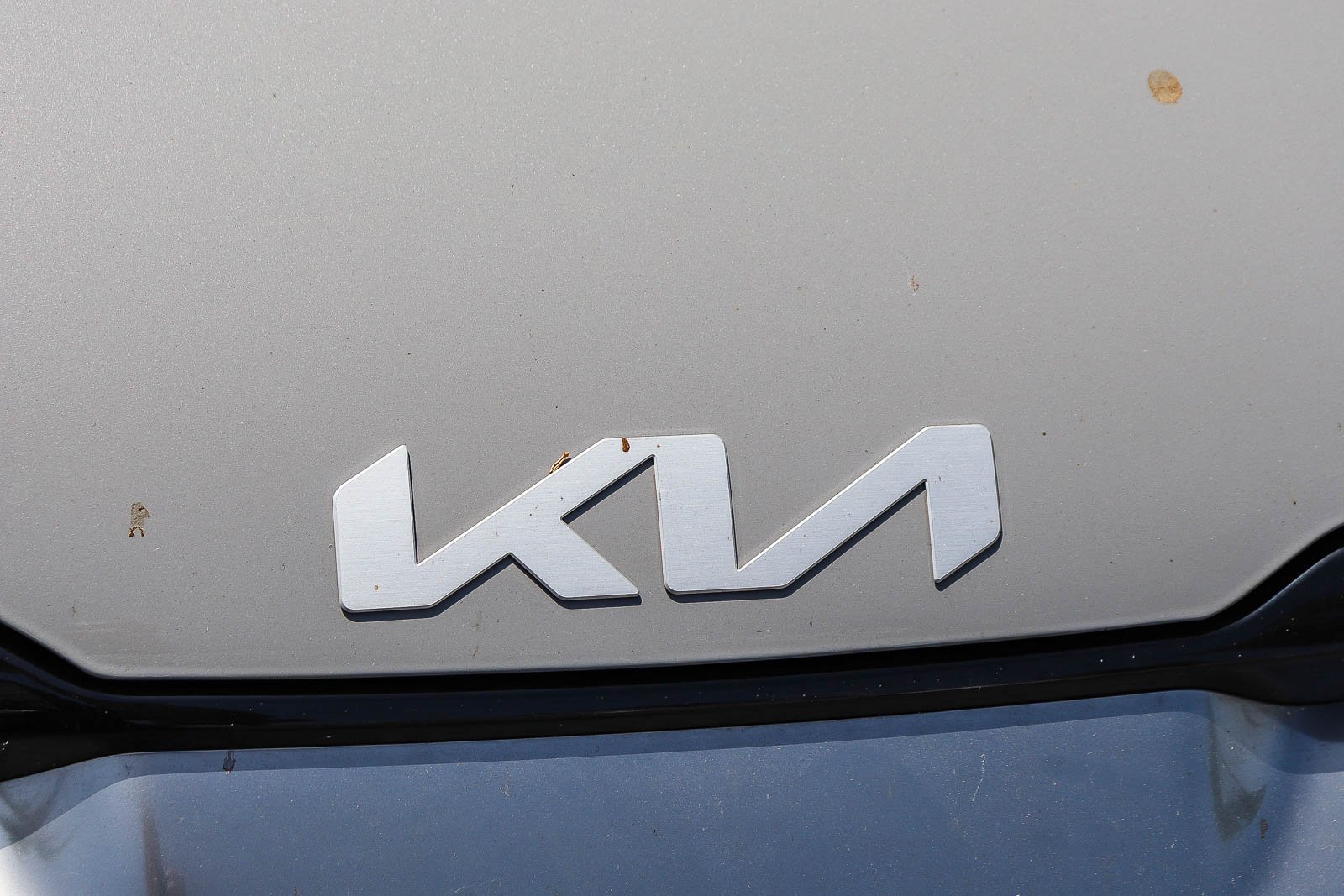 Used 2024 Wolf Gray Kia SX-Prestige image 4