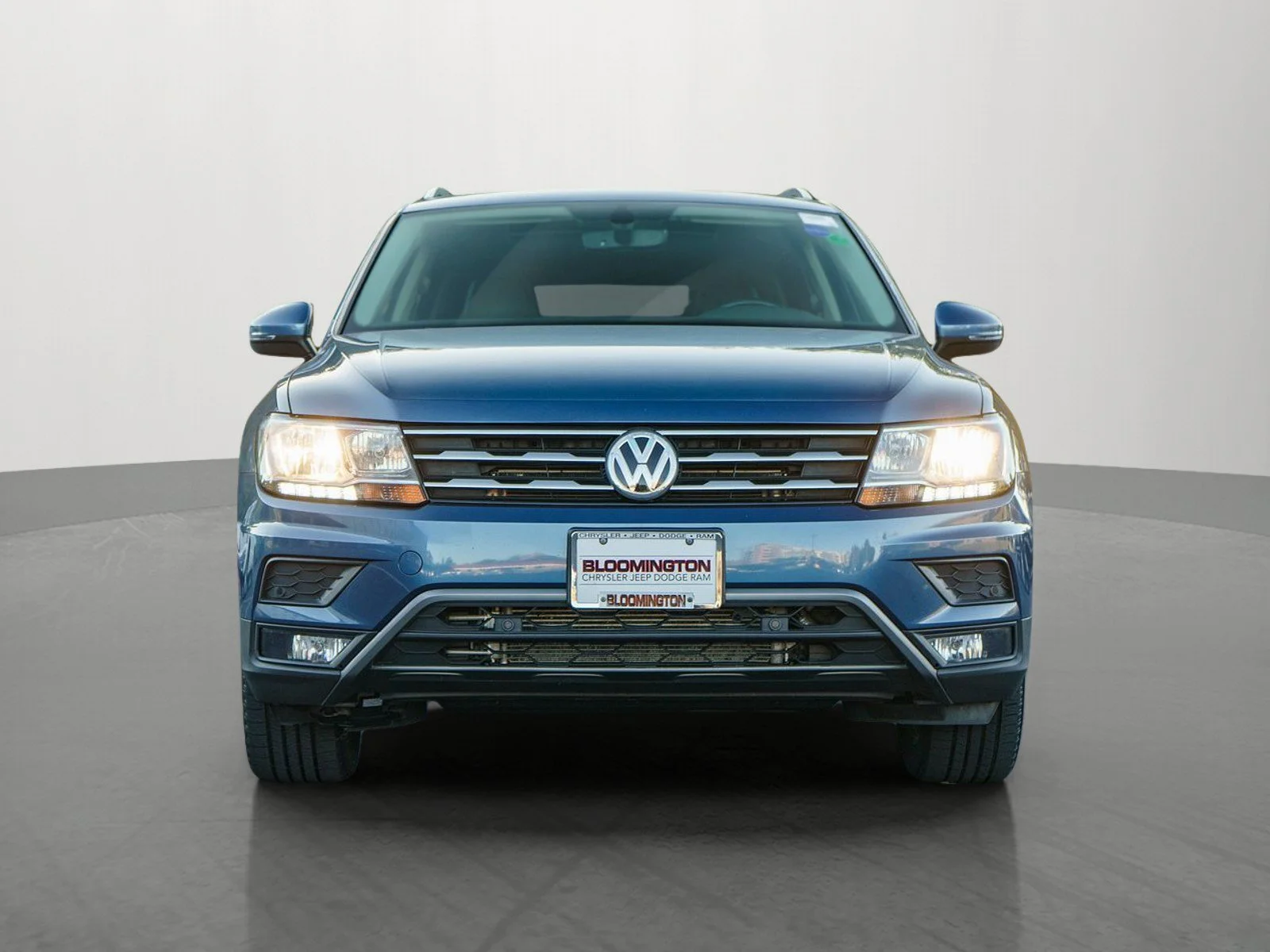 Used 2019 Volkswagen Tiguan SEL with VIN 3VV2B7AX4KM080072 for sale in Minneapolis, Minnesota