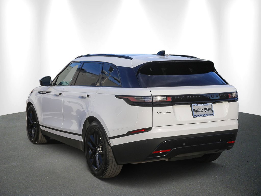 2026 Land Rover Range Rover Velar photo 4