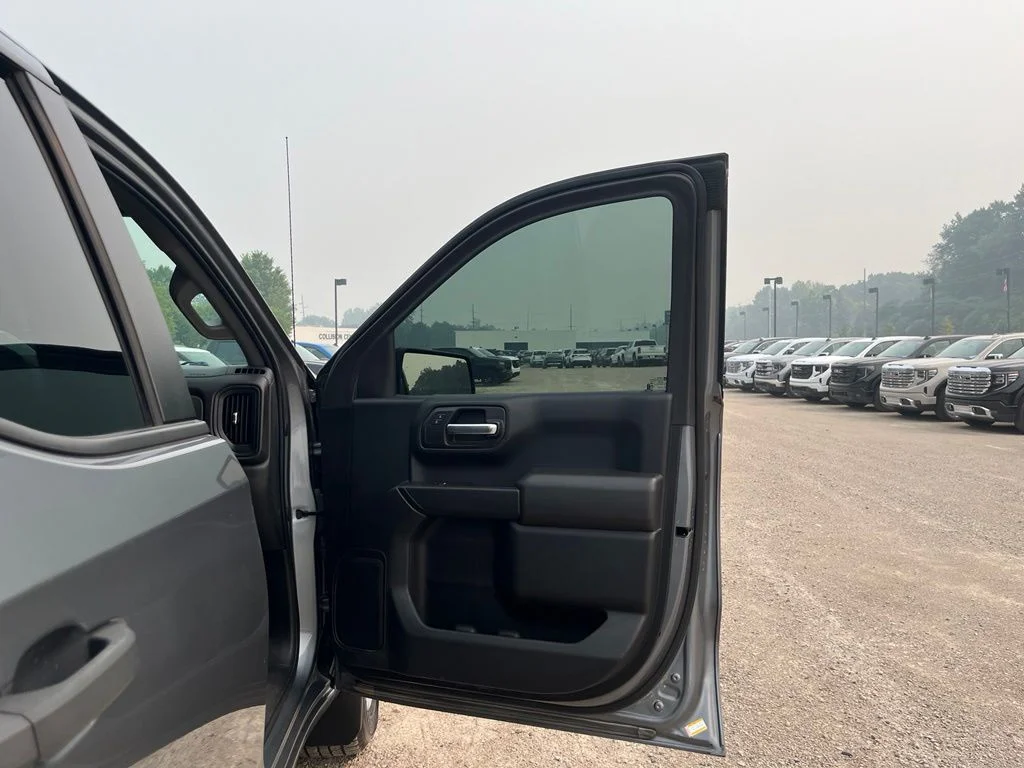 Used 2021 Steel Metallic Chevrolet Custom image 33