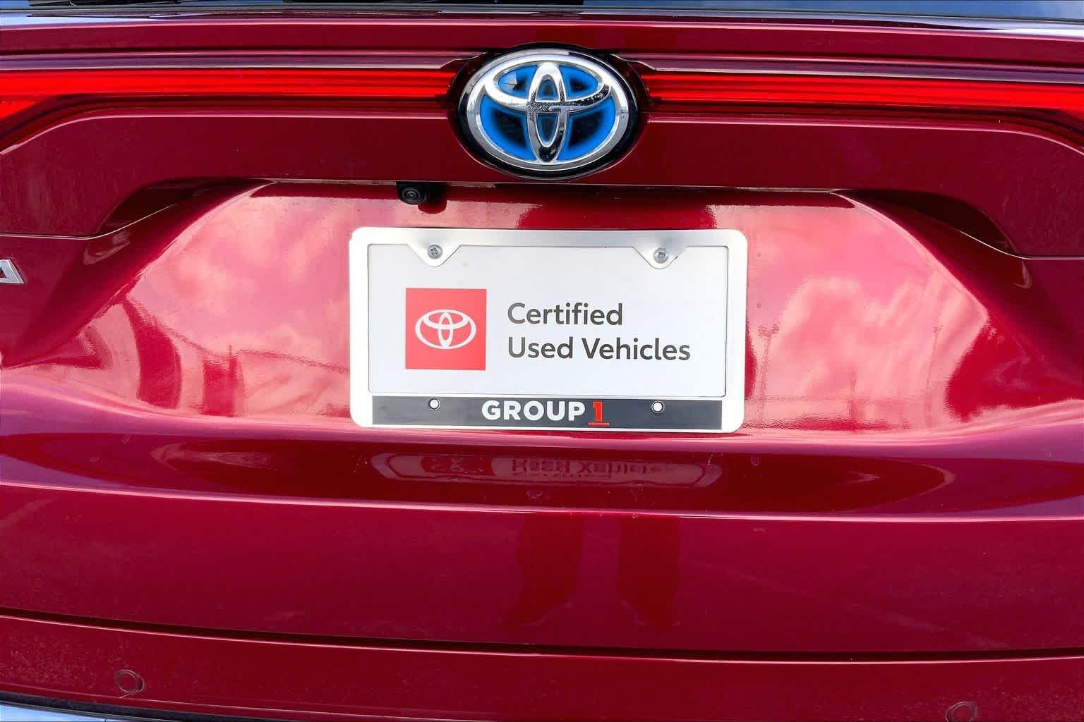 Used 2024 Ruby Flare Pearl Toyota XLE image 10