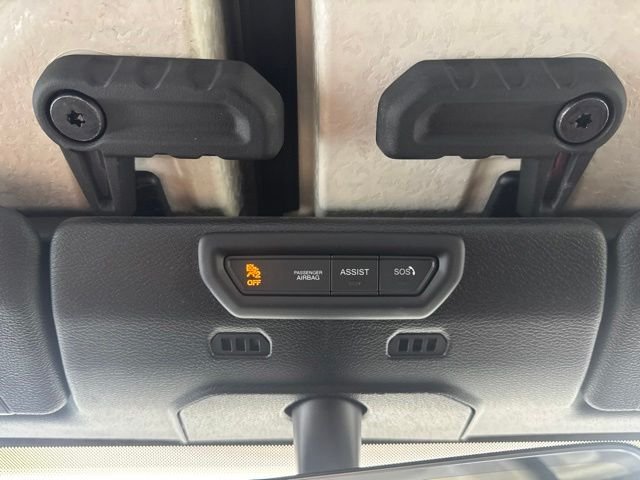 Used 2023 Crystal Metallic Jeep Rubicon image 14