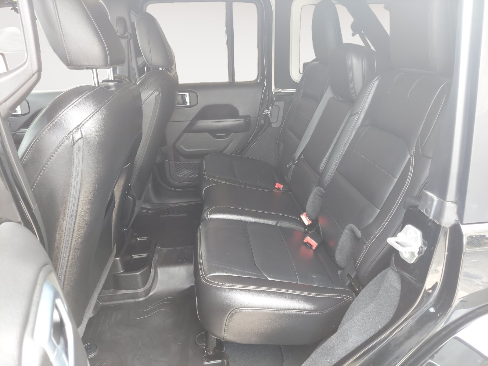 Used 2022 Black Clearcoat Jeep Unlimited Sahara image 24