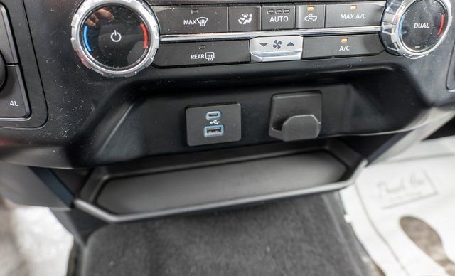 Used 2024 Oxford White Ford XLT image 27