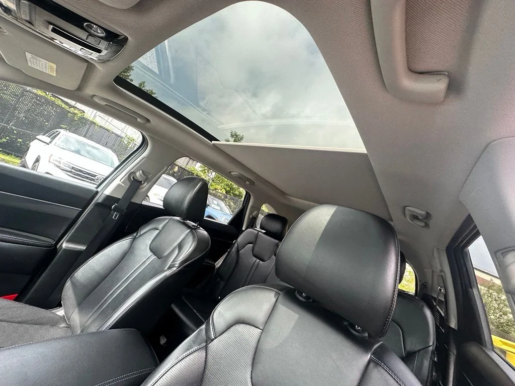Used 2024 Silver Kia S image 12
