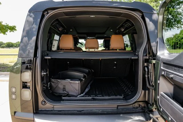 New 2026 Woolstone Green Land Rover X-Dynamic SE image 66