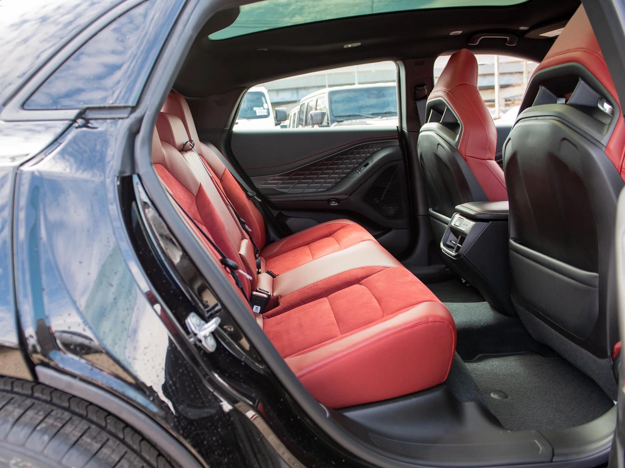 New 2026 Black Dodge R/T Plus* 4-Door AWD image 31