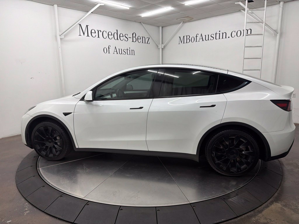 Used 2023 White Tesla Long Range image 3
