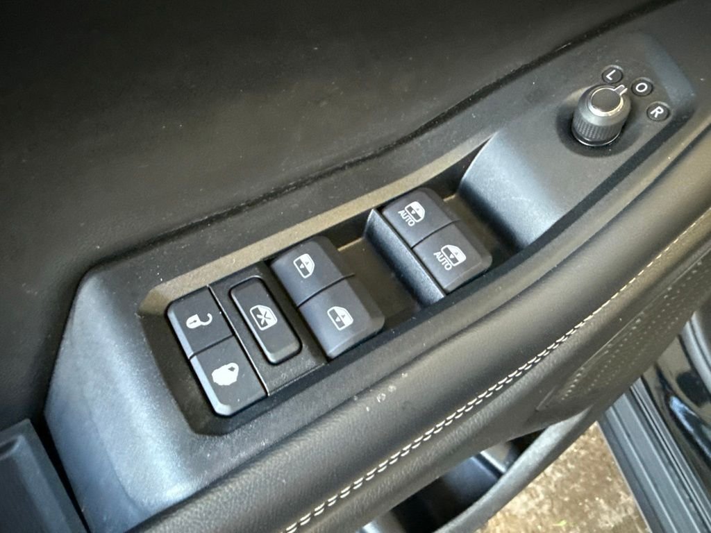 Used 2023 Black Jeep Laredo image 21