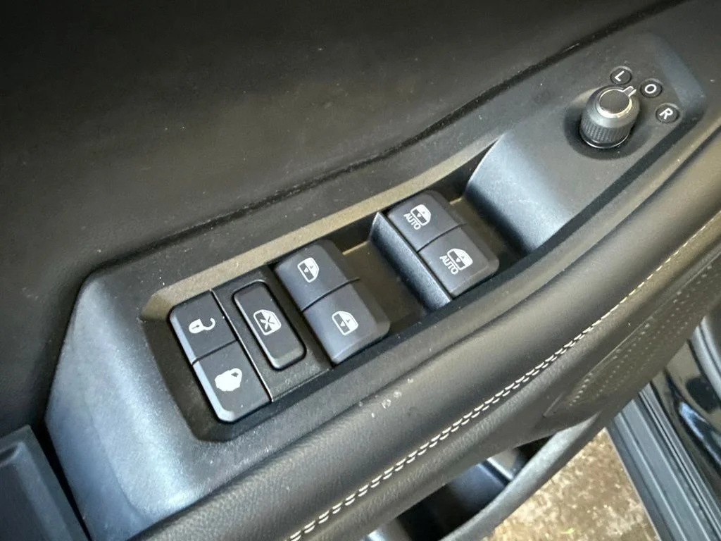 Used 2023 Black Jeep Laredo image 21