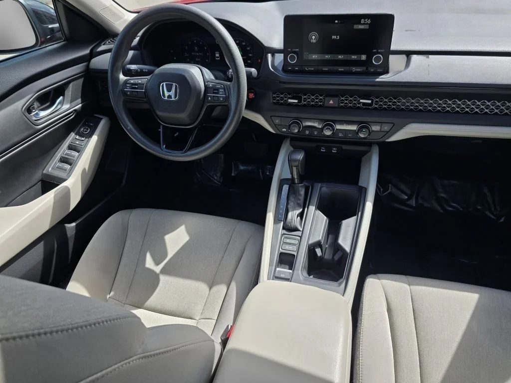 Used 2025 Red Honda SE image 32