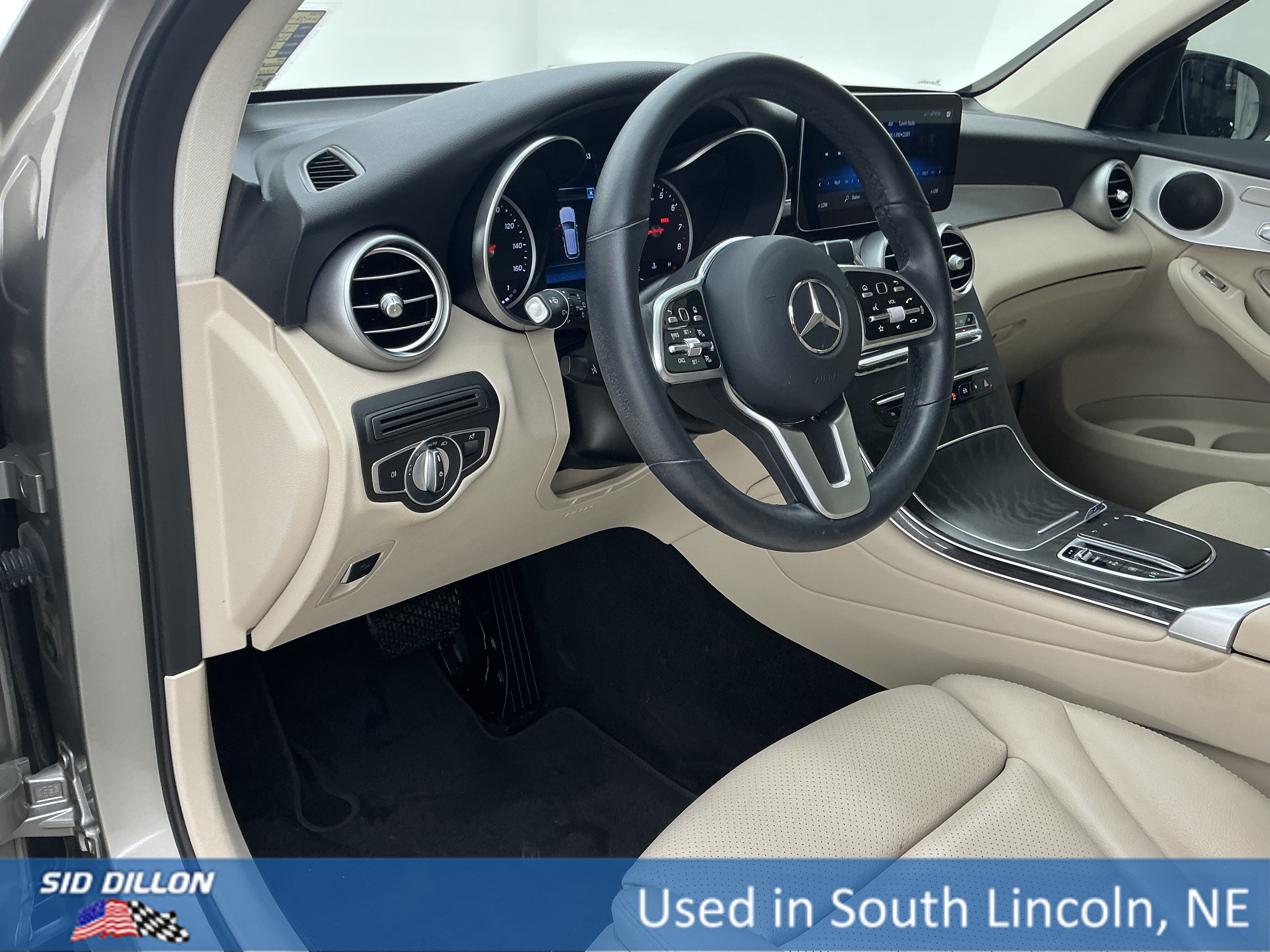 Used 2022 Silver Mercedes-Benz GLC 300 image 16