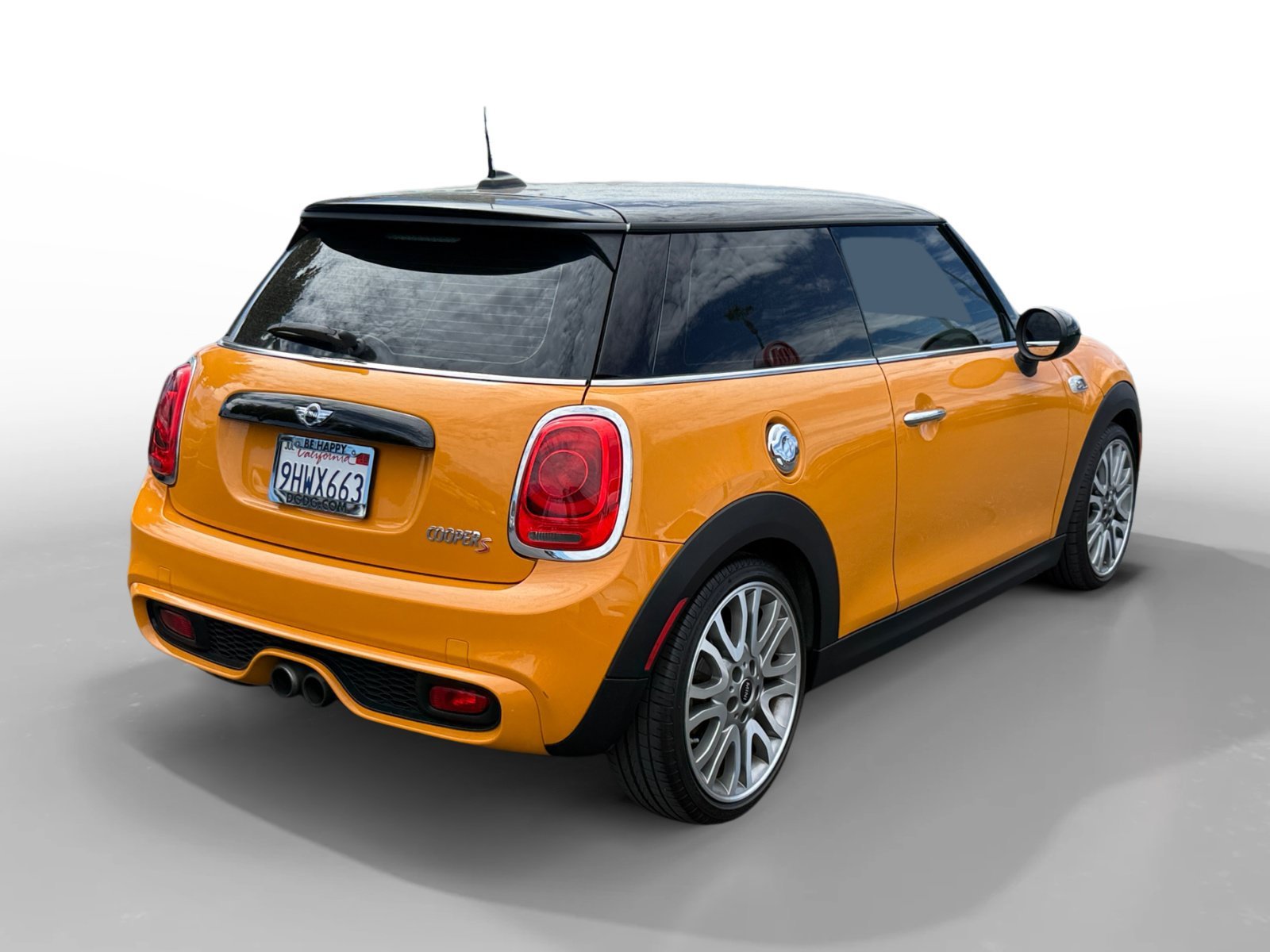 Used 2015 Volcanic Orange MINI Base image 5