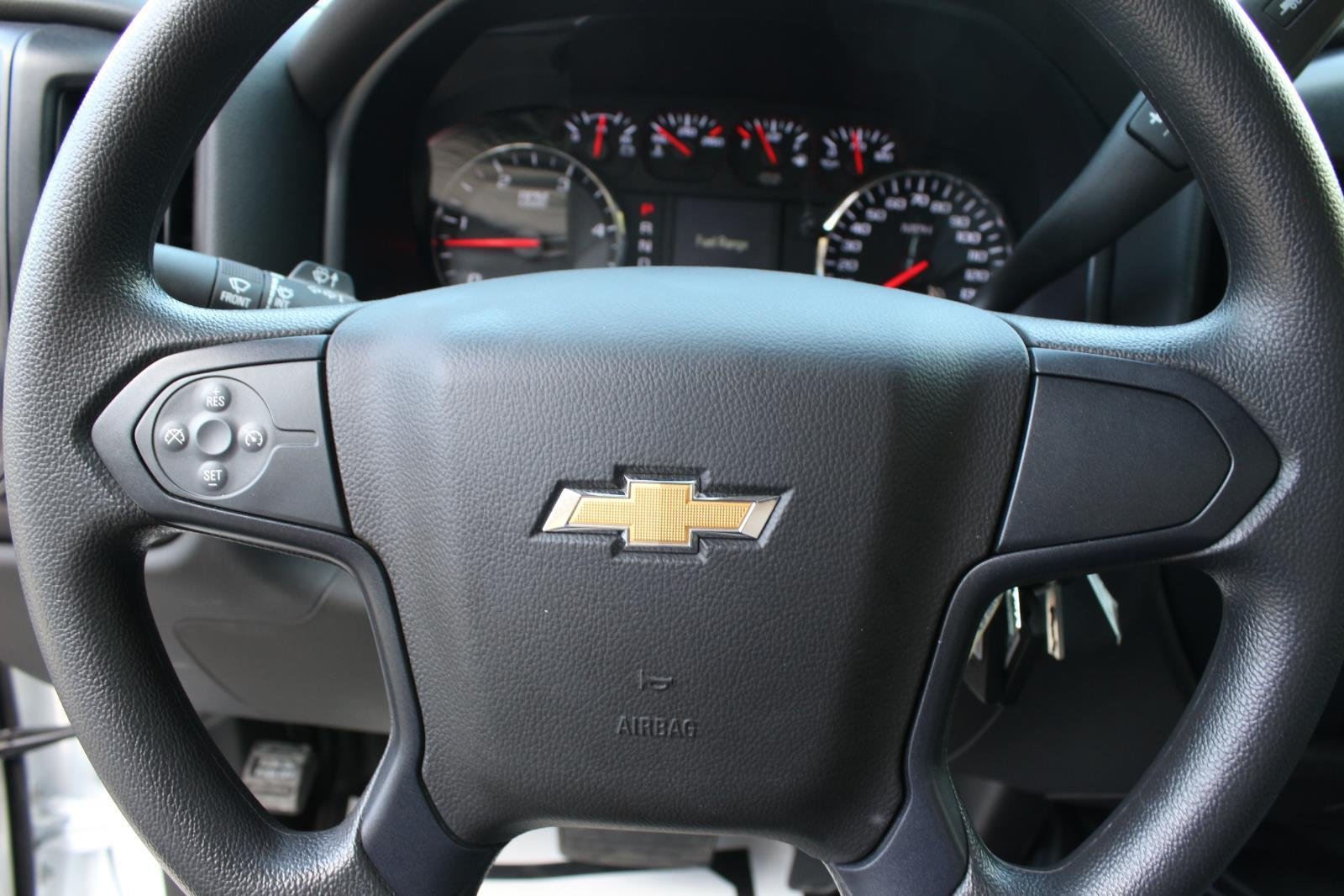 New 2025 Summit White Chevrolet Work Truck image 23