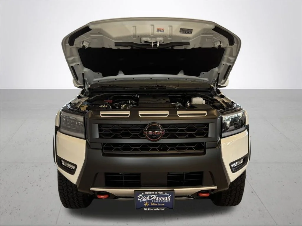 New 2026 White Nissan PRO-4X image 4