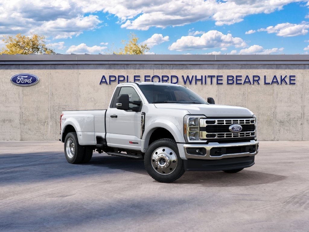 New 2027 White Ford XLT image 4