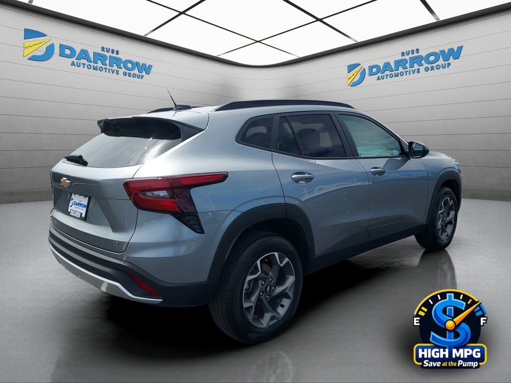 Used 2025 Gray Chevrolet LT image 5