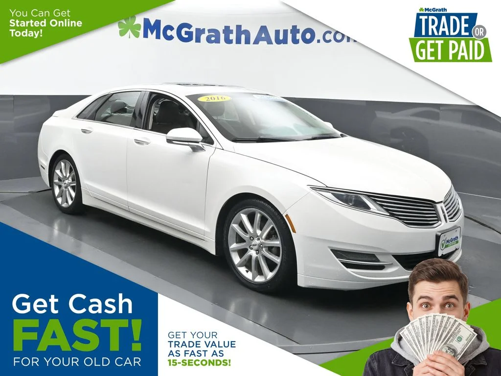 Used 2016 White Lincoln Base image 1