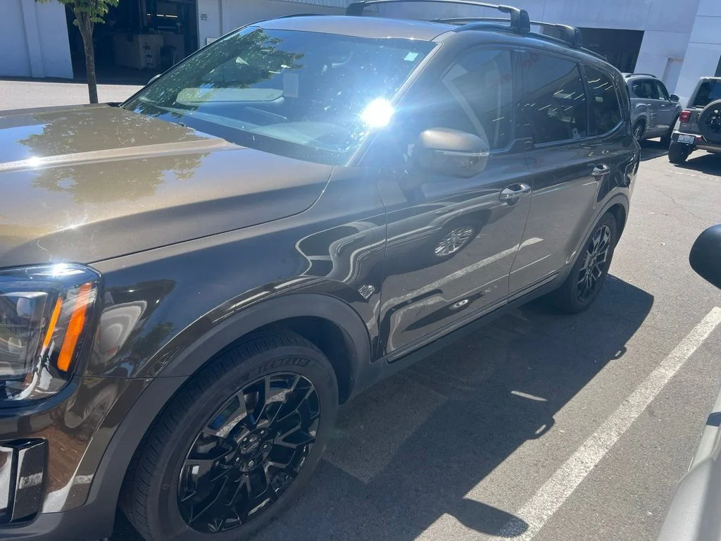 Used 2021 Green Kia EX image 2