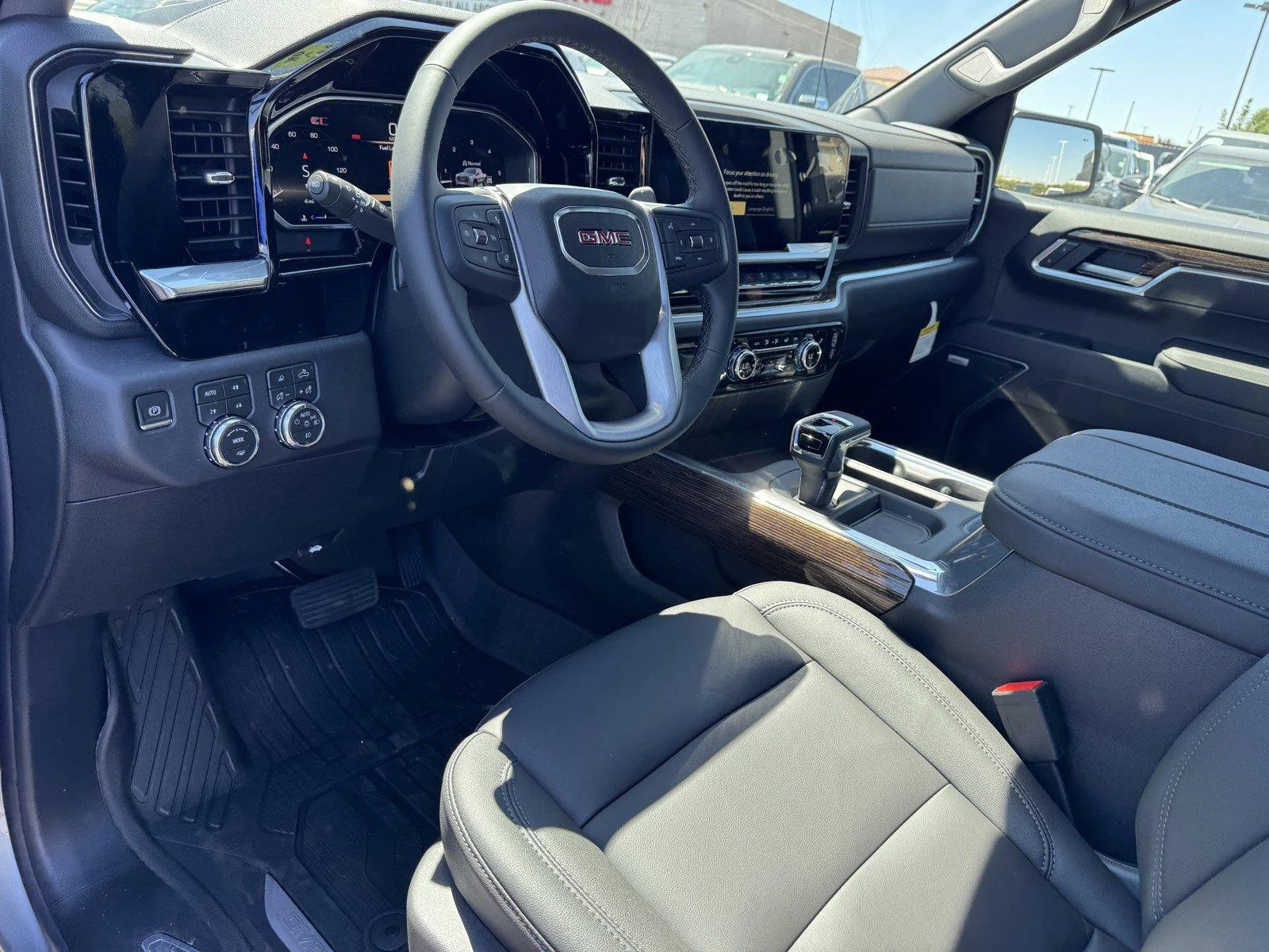 New 2026 Sterling Metallic GMC Elevation image 15