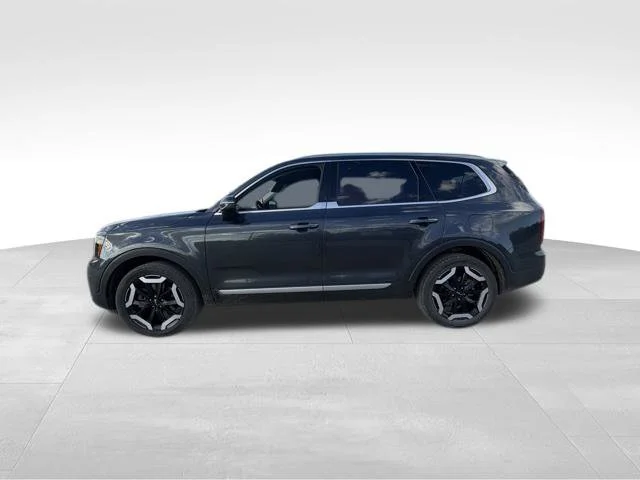 Used 2024 Gray Kia S image 6