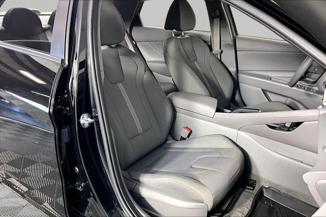 Used 2026 Black Hyundai SE image 26