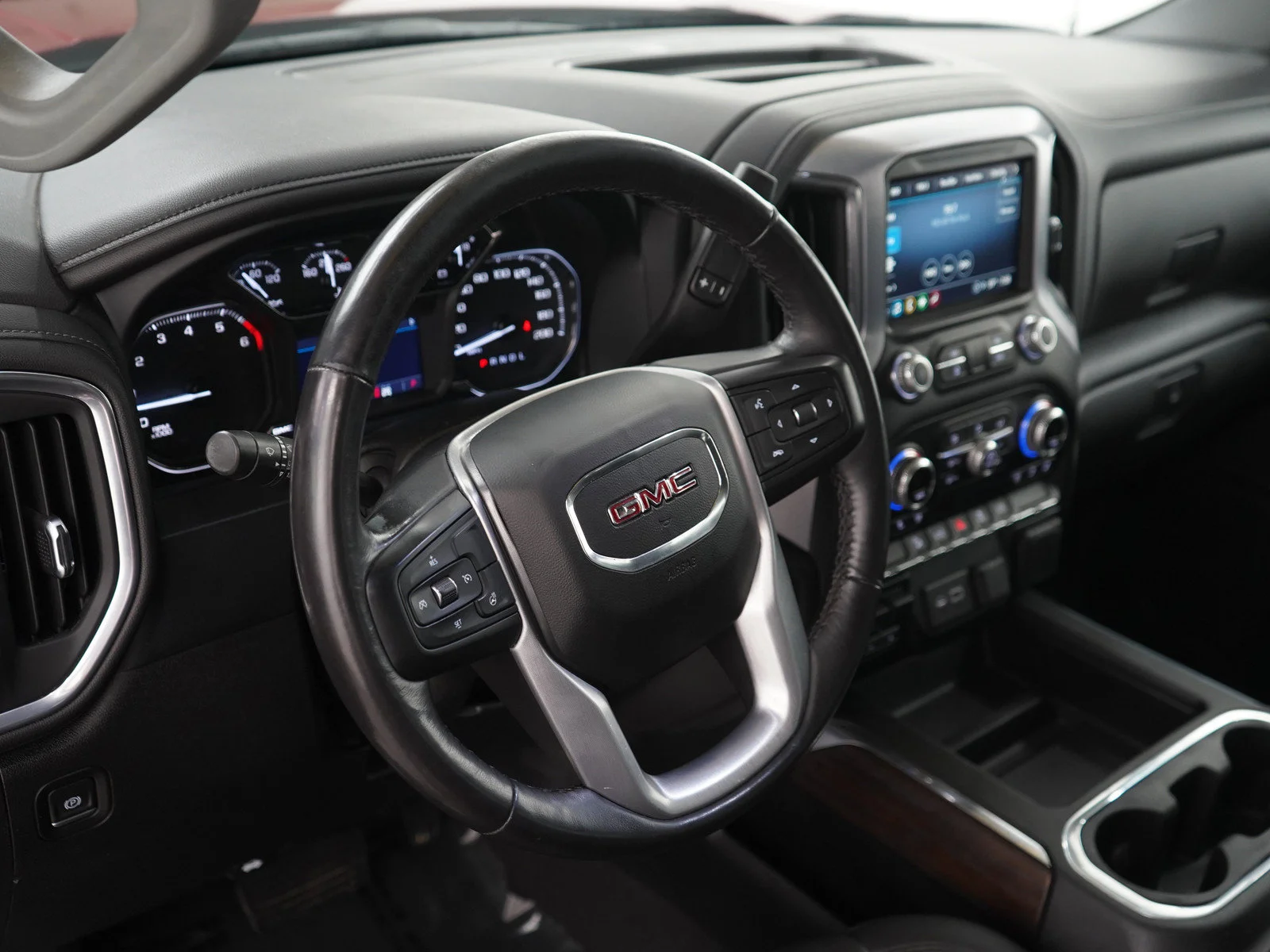 Used 2022 Cayenne Red GMC SLT image 21