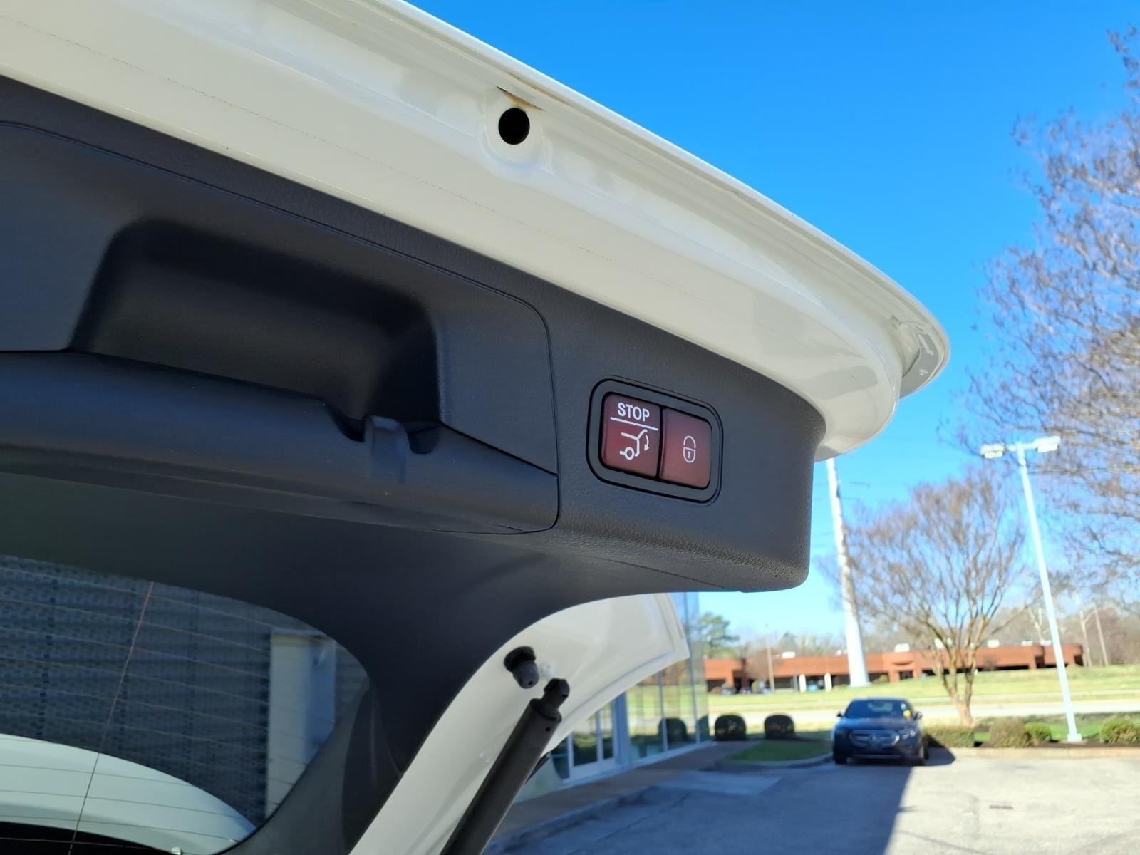 Used 2025 Polar White Mercedes-Benz GLA 250 image 34