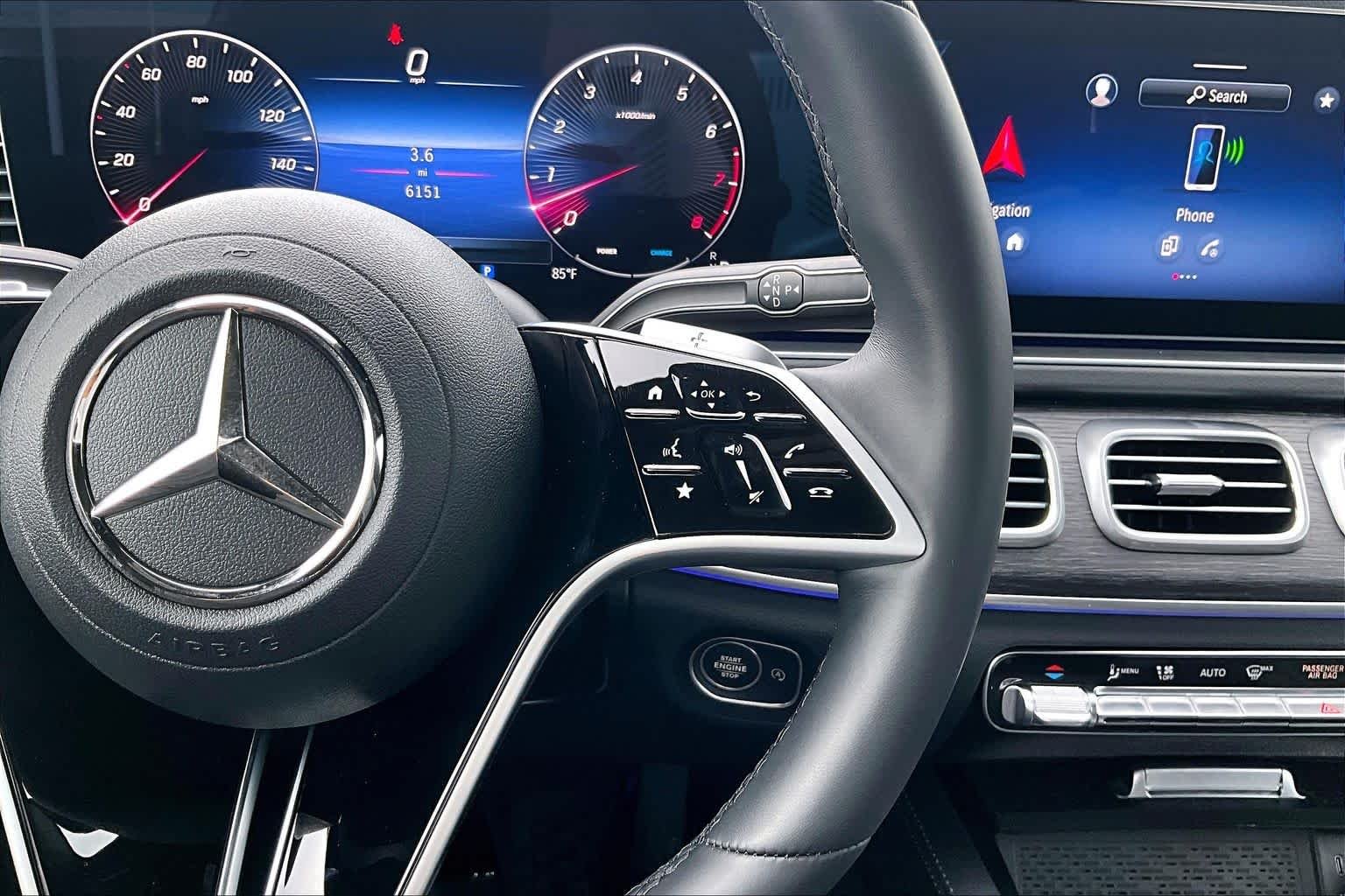 Used 2026 Obsidian Black Metallic Mercedes-Benz GLE 450 image 22