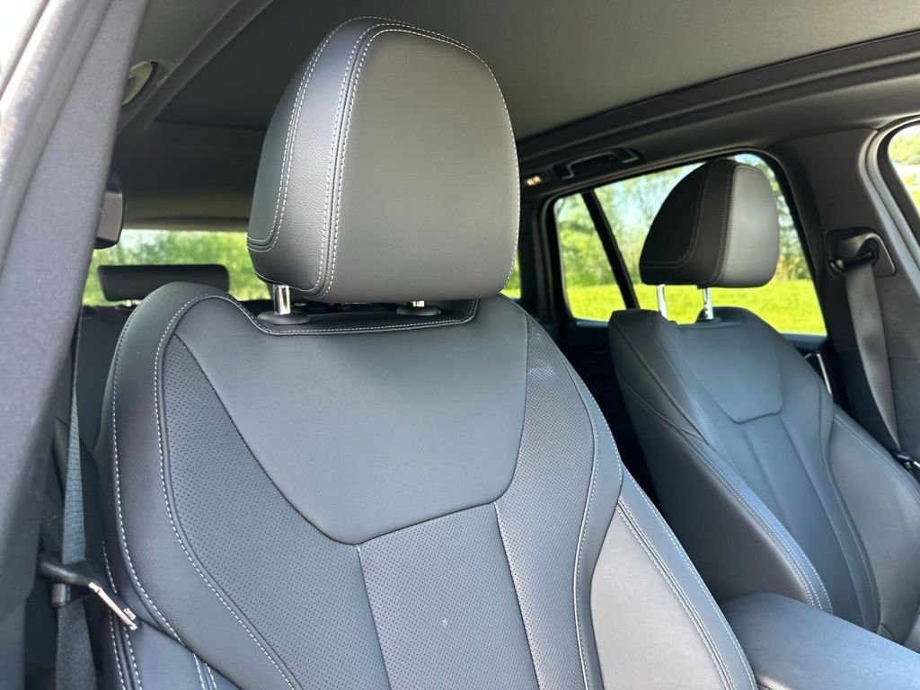 Used 2024 Skyscraper Grey Metallic BMW xDrive30i image 24