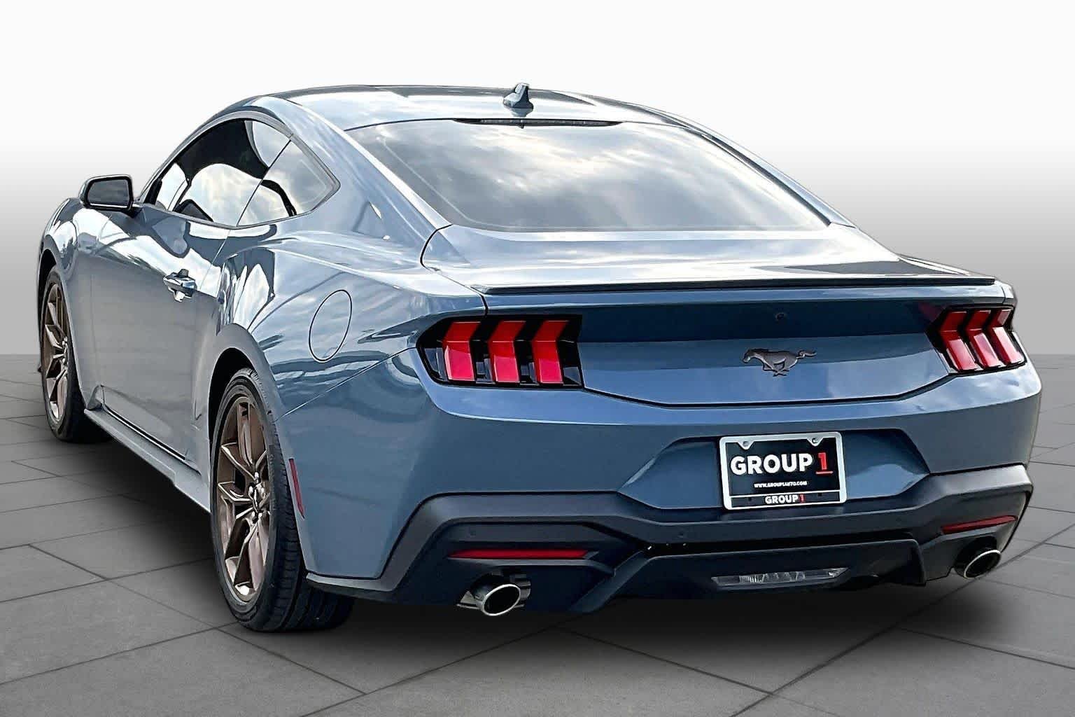 Used 2025 Vapor Blue Metallic Ford EcoBoost Premium image 11