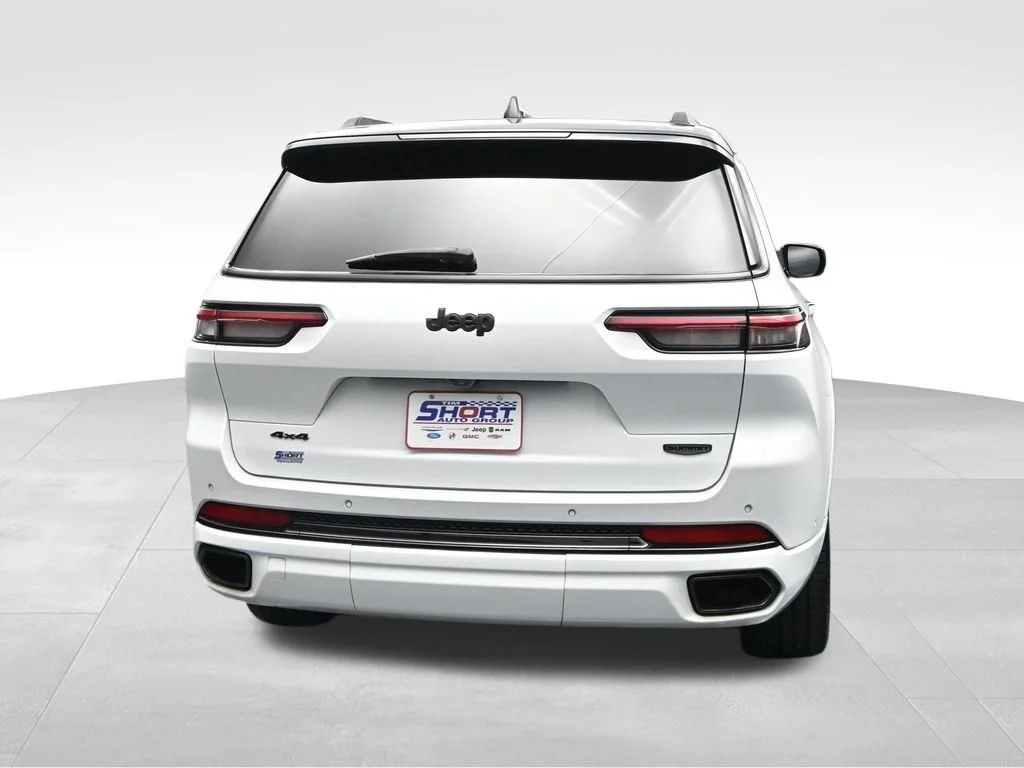 Used 2023 White Jeep Summit image 4
