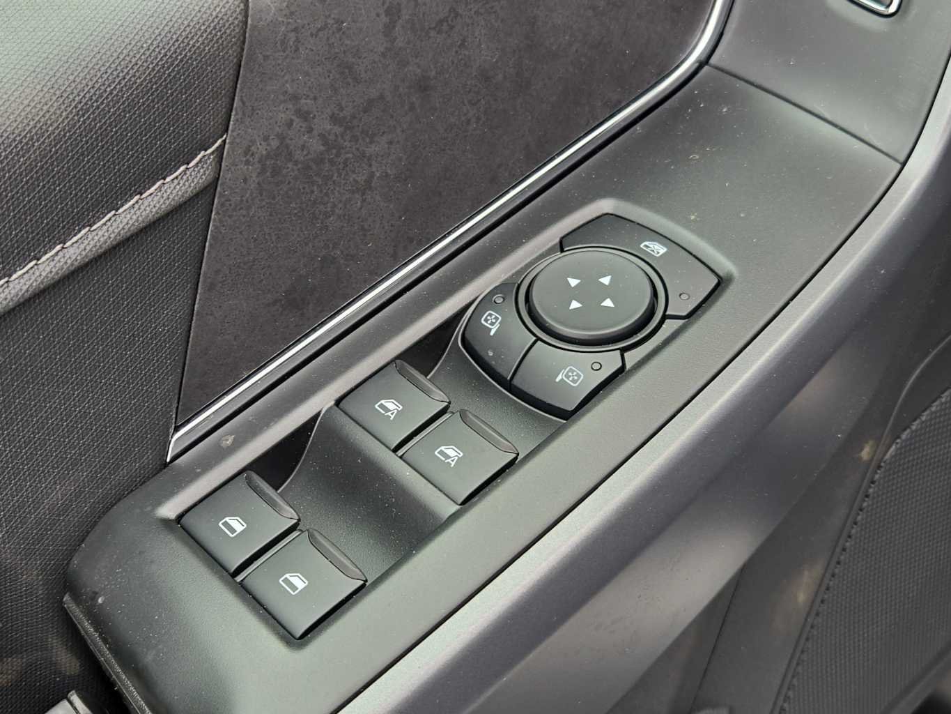 New 2026 Oxford White Ford XLT image 18