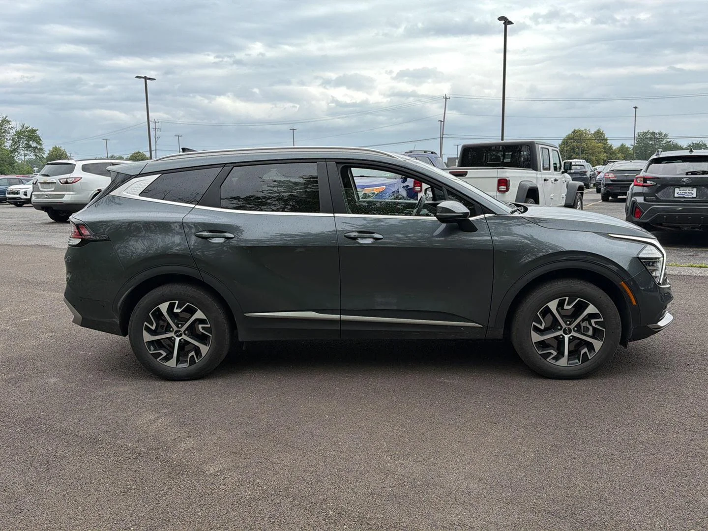Used 2025 Gravity Gray Kia EX image 7