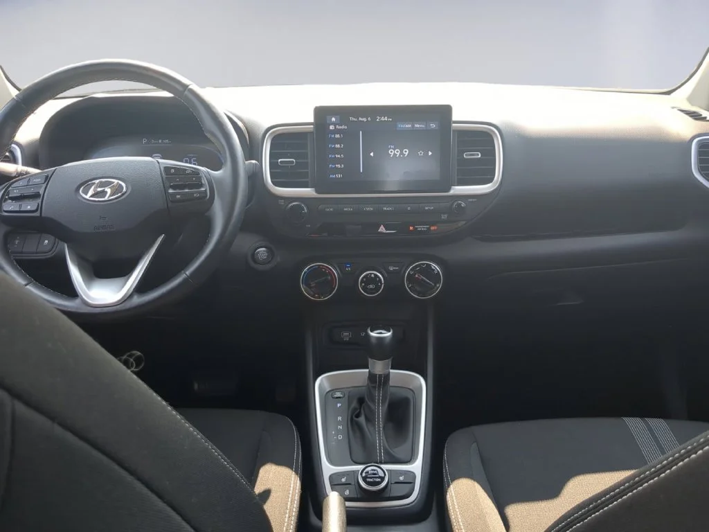 Used 2023 White Hyundai  image 13