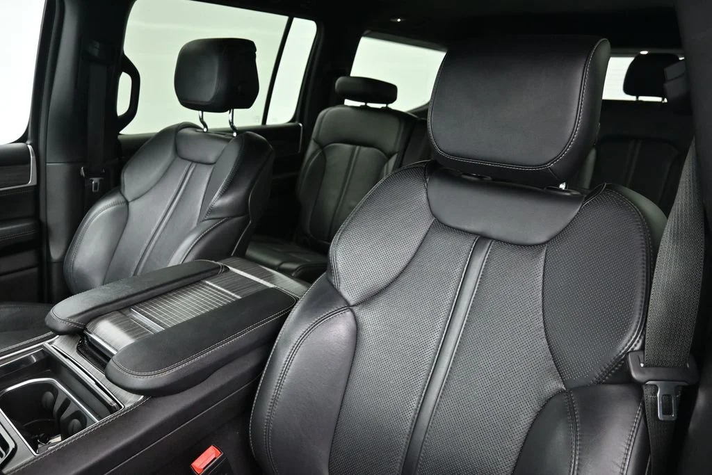 Used 2024 White Jeep Series II image 5