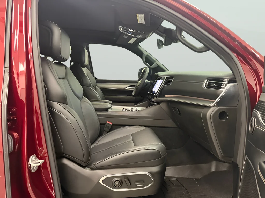 Used 2023 Red Jeep Series II image 12