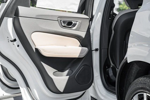 New 2026 Crystal White Volvo Plus image 33