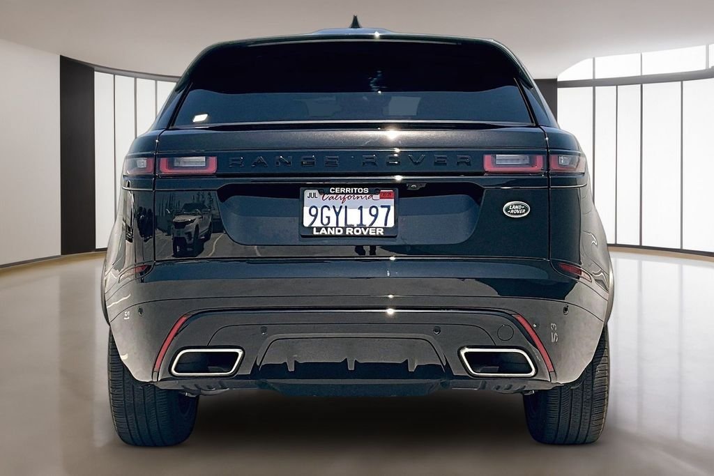 Certified Used 2023  Land Rover R-Dynamic S MHEV image 5