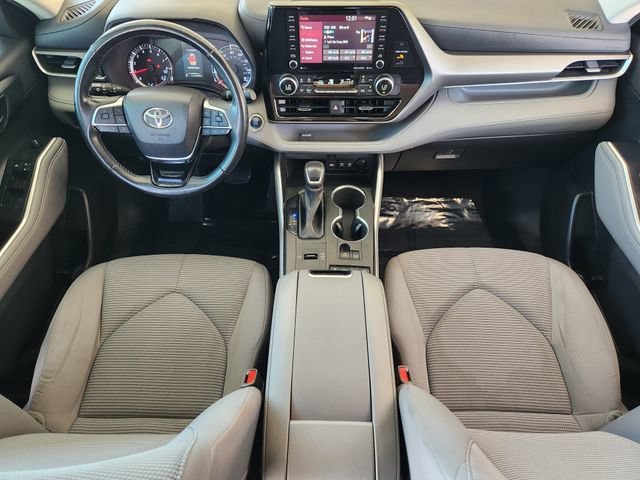 Used 2021 Black Toyota L image 27